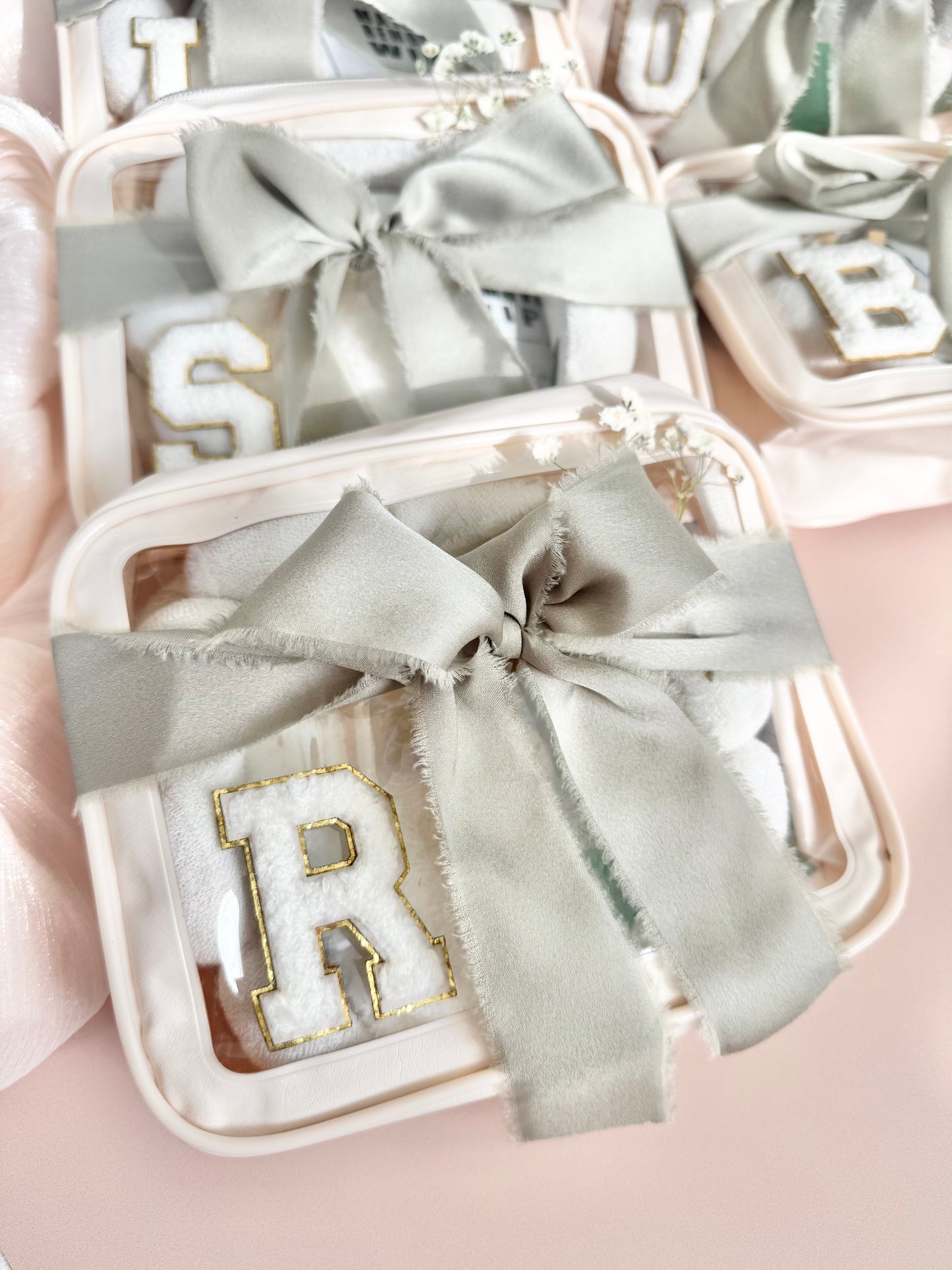 Clear Bag for Bridal Party Thank You Gift Bag for Sage Wedding Dusty Green Bridal Shower Favor for Golf Bachelorette Party Bridesmaid Gifts Personalized Spa Pamper Care Package Clear Makeup bag for Bridesmaid Proposal Party Favor Goodie Bag For Tween Girl Sweet 16 Guest Favor Personalized Bridal Wedding Party Gift for Bridesmaid Bachelorette Gift Idea for Day of Wedding Gift for Maid of Honor Gift for Flower Girl Sage wedding gift bag favors for bridal shower guest gift cosmetic sets for guest