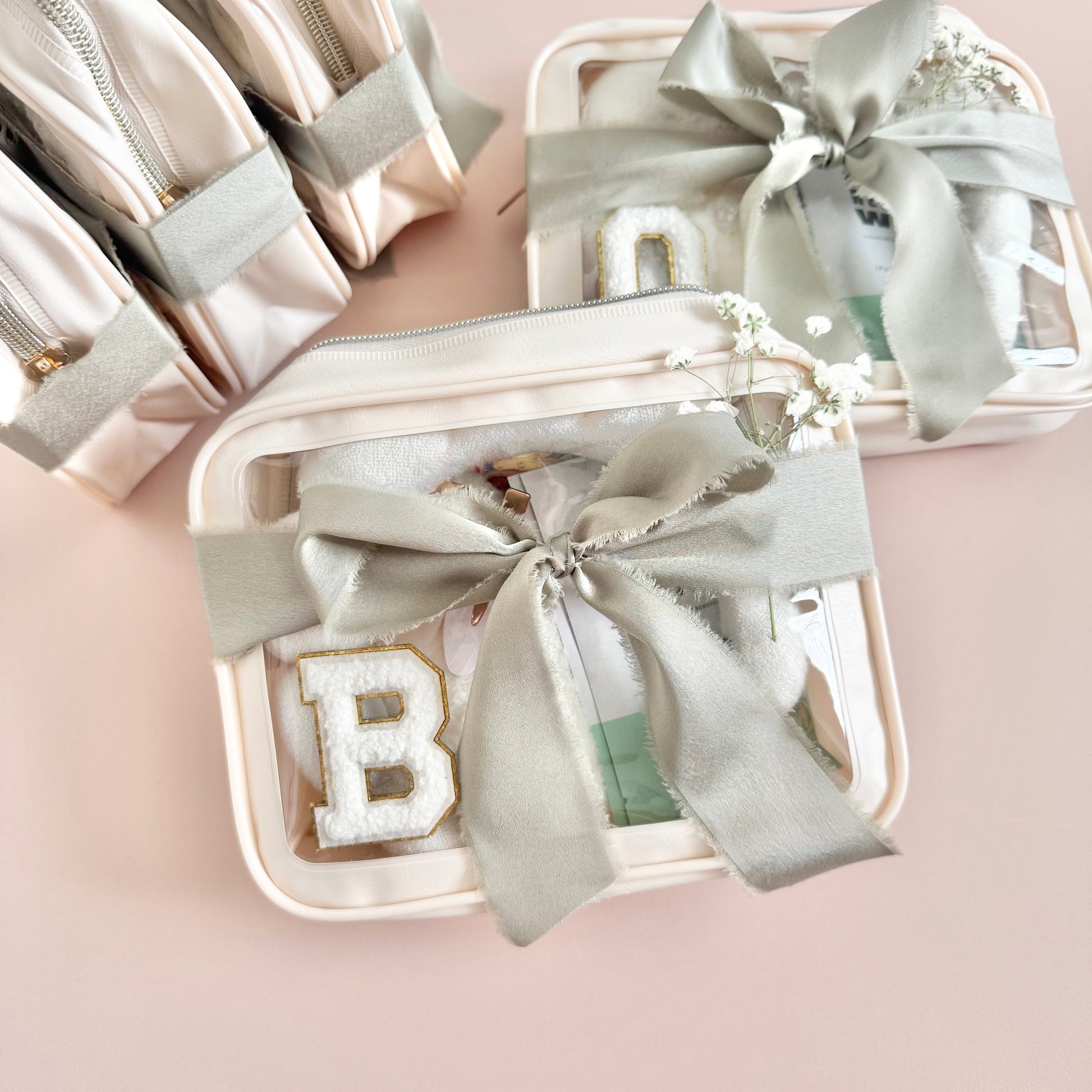 Clear Bag for Bridal Party Thank You Gift Bag for Sage Wedding Dusty Green Bridal Shower Favor for Golf Bachelorette Party Bridesmaid Gifts Personalized Spa Pamper Care Package Clear Makeup bag for Bridesmaid Proposal Party Favor Goodie Bag For Tween Girl Sweet 16 Guest Favor Personalized Bridal Wedding Party Gift for Bridesmaid Bachelorette Gift Idea for Day of Wedding Gift for Maid of Honor Gift for Flower Girl Sage wedding gift bag favors for bridal shower guest gift cosmetic sets for guest