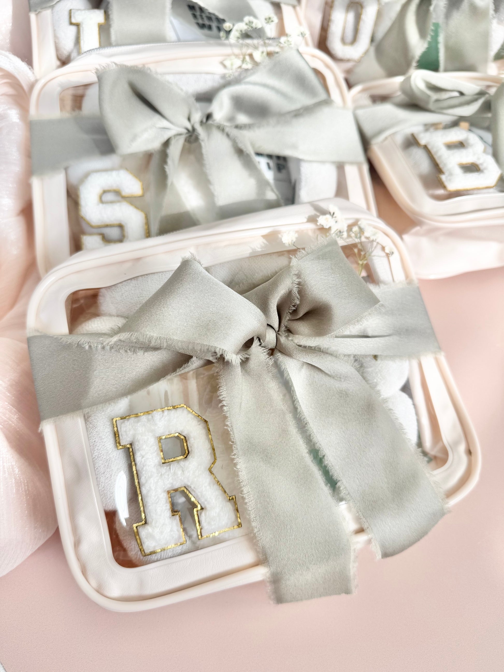 Clear Bag for Bridal Party Thank You Gift Bag for Sage Wedding Dusty Green Bridal Shower Favor for Golf Bachelorette Party Bridesmaid Gifts Personalized Spa Pamper Care Package Clear Makeup bag for Bridesmaid Proposal Party Favor Goodie Bag For Tween Girl Sweet 16 Guest Favor Personalized Bridal Wedding Party Gift for Bridesmaid Bachelorette Gift Idea for Day of Wedding Gift for Maid of Honor Gift for Flower Girl Sage wedding gift bag favors for bridal shower guest gift cosmetic sets for guest