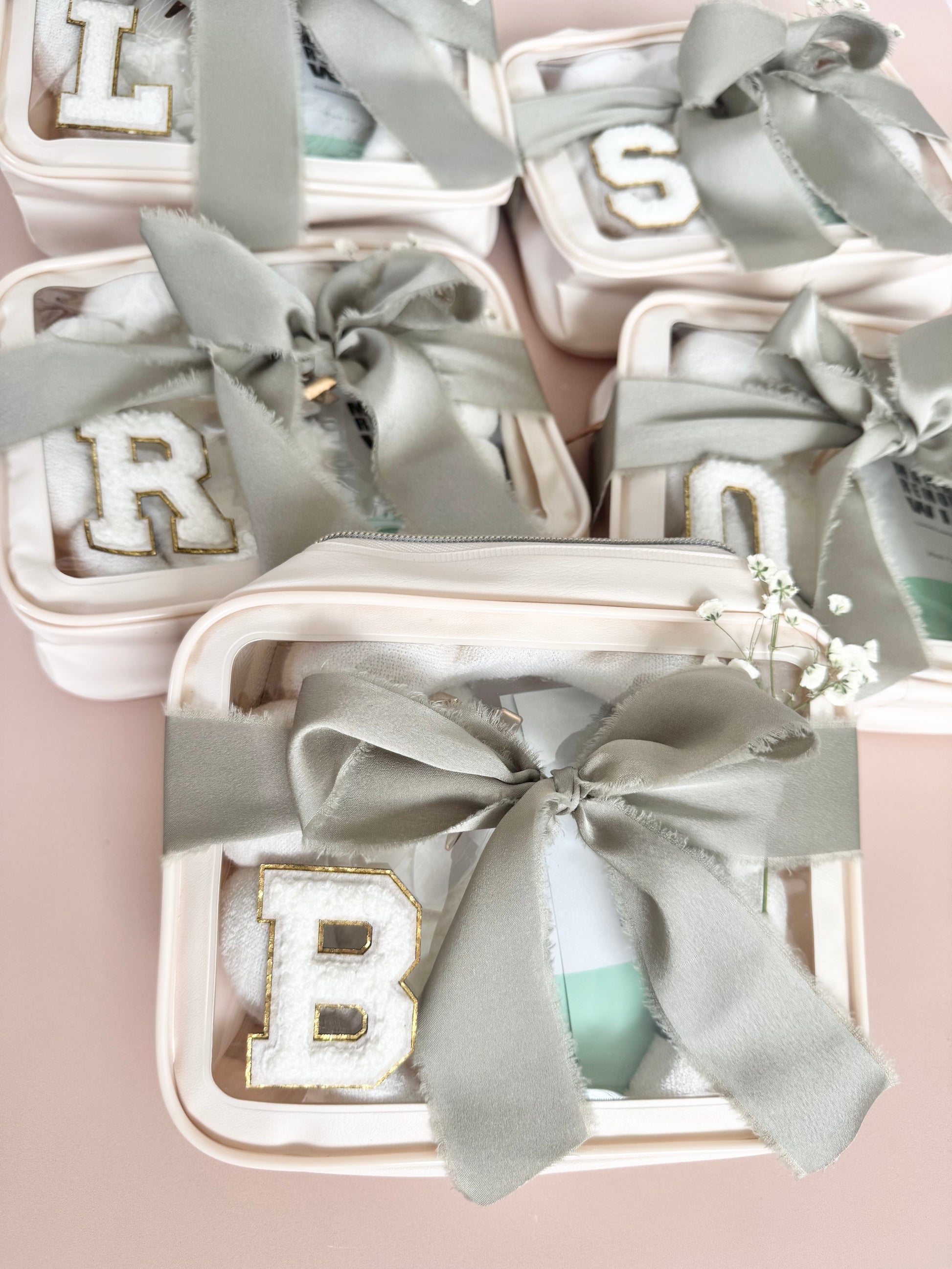 Clear Bag for Bridal Party Thank You Gift Bag for Sage Wedding Dusty Green Bridal Shower Favor for Golf Bachelorette Party Bridesmaid Gifts Personalized Spa Pamper Care Package Clear Makeup bag for Bridesmaid Proposal Party Favor Goodie Bag For Tween Girl Sweet 16 Guest Favor Personalized Bridal Wedding Party Gift for Bridesmaid Bachelorette Gift Idea for Day of Wedding Gift for Maid of Honor Gift for Flower Girl Sage wedding gift bag favors for bridal shower guest gift cosmetic sets for guest